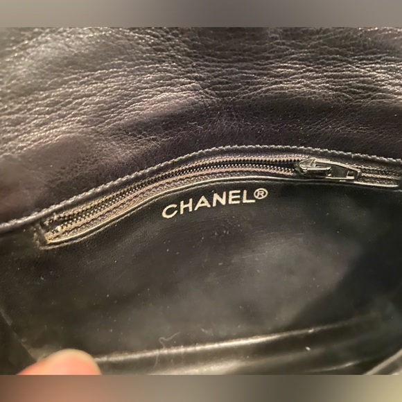 Chanel black quilted leather chained waist bag - Picture 6 of 11